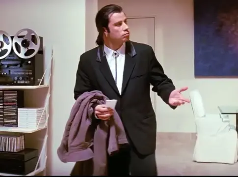 El sorprendente aspecto rejuvenecido de John Travolta impacta en el festival de Cannes | Fuente: Redes El sorprendente aspecto rejuvenecido de John Travolta impacta en el festival de Cannes