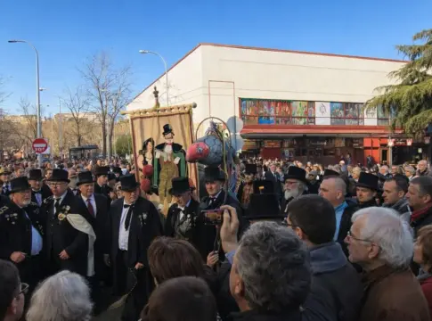 Ni pescado ni tradición religiosa: el verdadero origen del entierro de la sardina que empezó por un error Ni pescado ni tradición religiosa: el verdadero origen del entierro de la sardina que empezó por un error