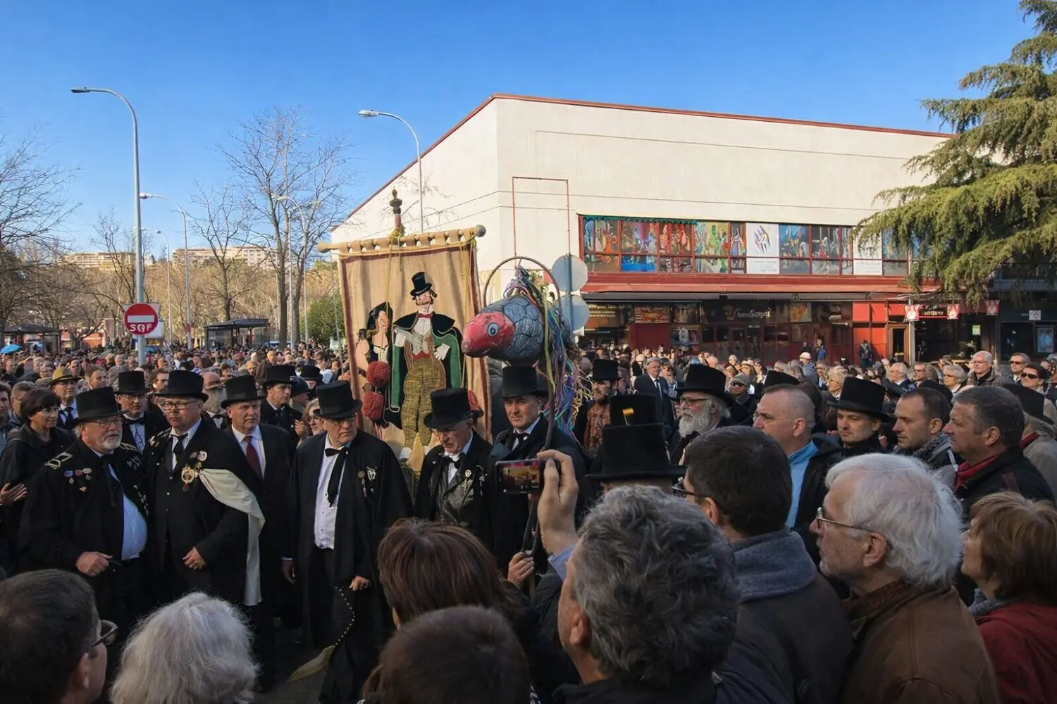 Ni pescado ni tradición religiosa: el verdadero origen del entierro de la sardina que empezó por un error Ni pescado ni tradición religiosa: el verdadero origen del entierro de la sardina que empezó por un error