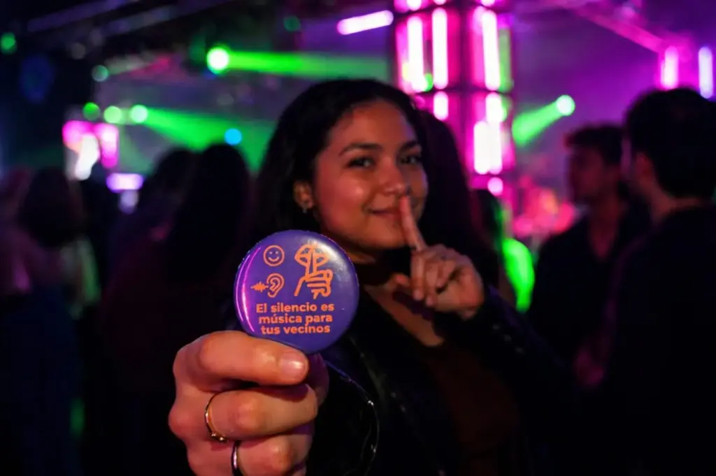 Los dos frentes del ocio nocturno en Madrid: desbloquear los aforos o colaborar con el Ayuntamiento en campañas contra el ruido 2 La discoteca Independance en la campaña de la asociación Madrid Noche