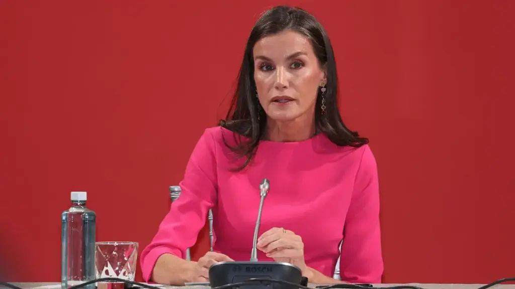 "La clase pija": La verdadera cara de la reina Letizia en sus años de facultad sale a la luz 4 La relación de la reina Letizia con los profesores y su ambición profesional