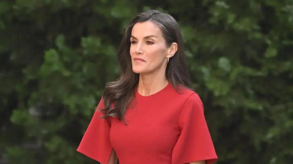 "La clase pija": La verdadera cara de la reina Letizia en sus años de facultad sale a la luz 3 Las sorpresivas anécdotas televisivas sobre la juventud de la reina Letizia