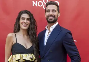 Lidia Torrent y Jaime Astrain anuncian su compromiso tras siete años juntos y una hija