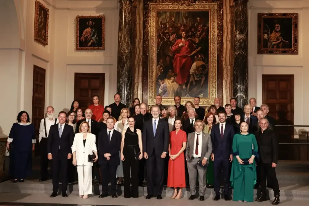 "Busca inyectarse": Expertos señalan a la reina letizia tras su última aparición 3 Los motivos ocultos de la comunicación no verbal y el liderazgo