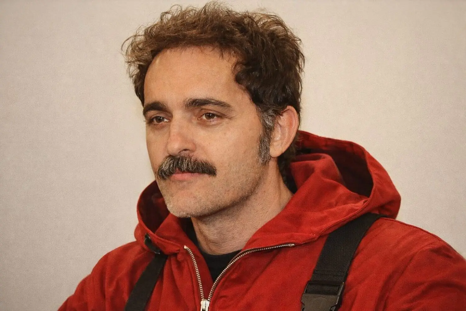 El robo más elegante de Netflix: Pedro Alonso regresa como Berlín en una serie que promete superar a 'La Casa de Papel' El robo más elegante de Netflix: Pedro Alonso regresa como Berlín en una serie que promete superar a 'La Casa de Papel'