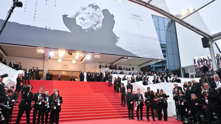 El cribado invisible de Cannes: trabajadores denuncian que les echa del festival sin explicación