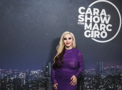 ¿Con quién fue infiel? La sorprendente confesión de Alaska que sacudió el plató de LaSexta - Fuente: LaSexta ¿Con quién fue infiel? La sorprendente confesión de Alaska que sacudió el plató de LaSexta
