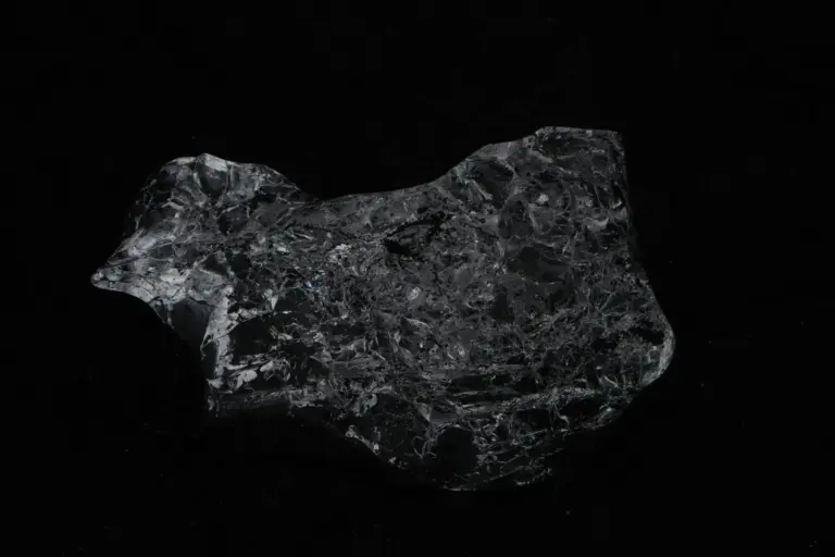 Hallan un diamante de 2.000 millones de años en una mina ártica