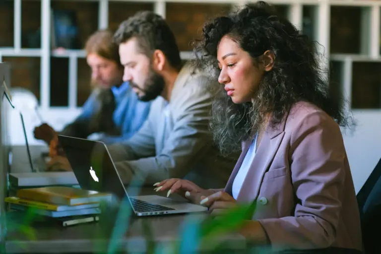 Qué esperan los jóvenes del trabajo: ni solo sueldo ni vocación