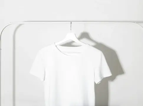 mejores-camisetas-blancas-algodon-mujer-portada mejores camisetas blancas algodón