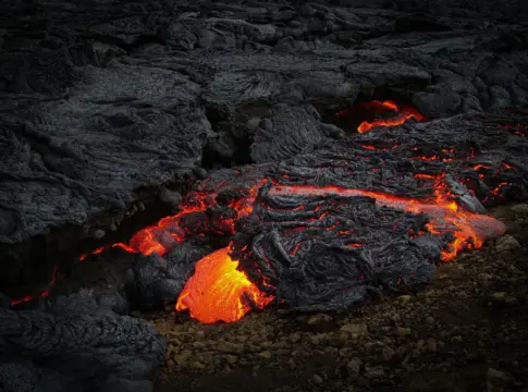 nyiragongo-volcan-mas-peligros-lago-de-lava-del-nyi-1 lago de lava del Nyiragongo