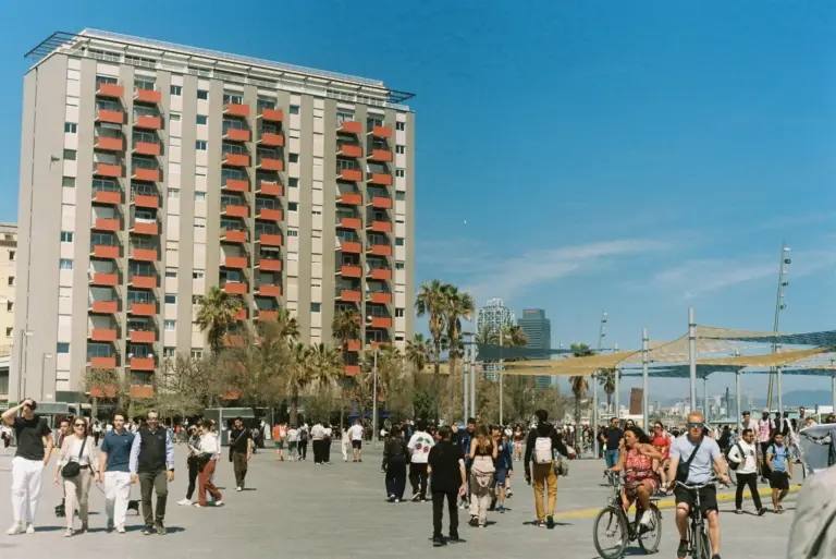 Barcelona registra su récord absoluto de temperatura con 40,9 grados en plena ola de calor