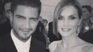 "Alguien me daba un golpetazo": Maxi Iglesias revela el momentazo "trágame tierra" que vivió con la reina Letizia