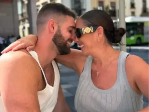 "Estaban muy cómplices": Unas fotos comprometen al novio de Anabel Pantoja pillado junto a una joven