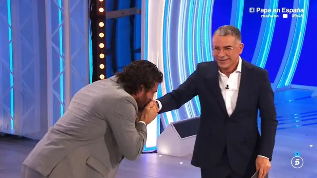 "Son el demonio": Jorge Javier Vázquez sorprende a Can Yaman con un ataque a las series turcas 1 El fenómeno global de Can Yaman paraliza el plató de Telecinco