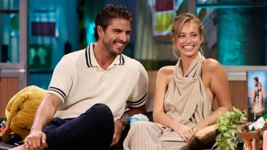 "Alguien me daba un golpetazo": Maxi Iglesias revela el momentazo "trágame tierra" que vivió con la reina Letizia 3 "Te has enamorado de alguien que no debías": ¿Maxi Iglesias y Aitana Sánchez-Gijón han roto?