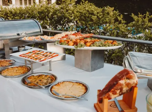 4-buffets-madrid-baratos-portada buffets Madrid baratos
