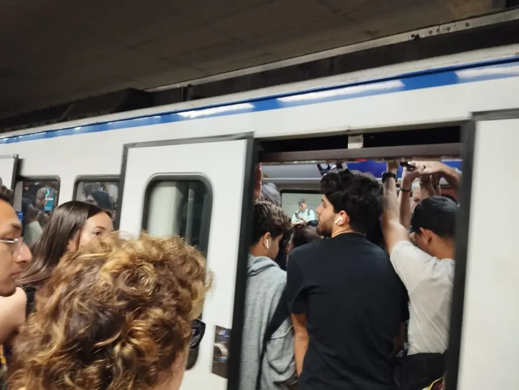 Aglomeraciones en el Metro de Madrid