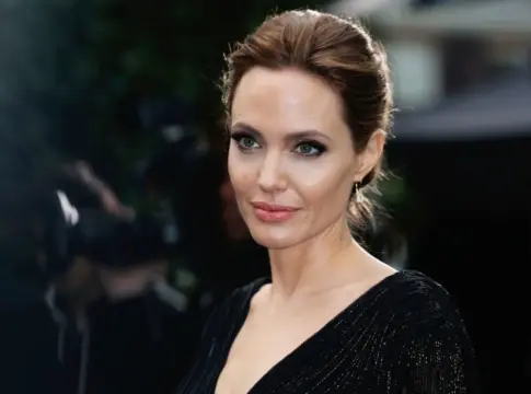 Angelina Jolie 5