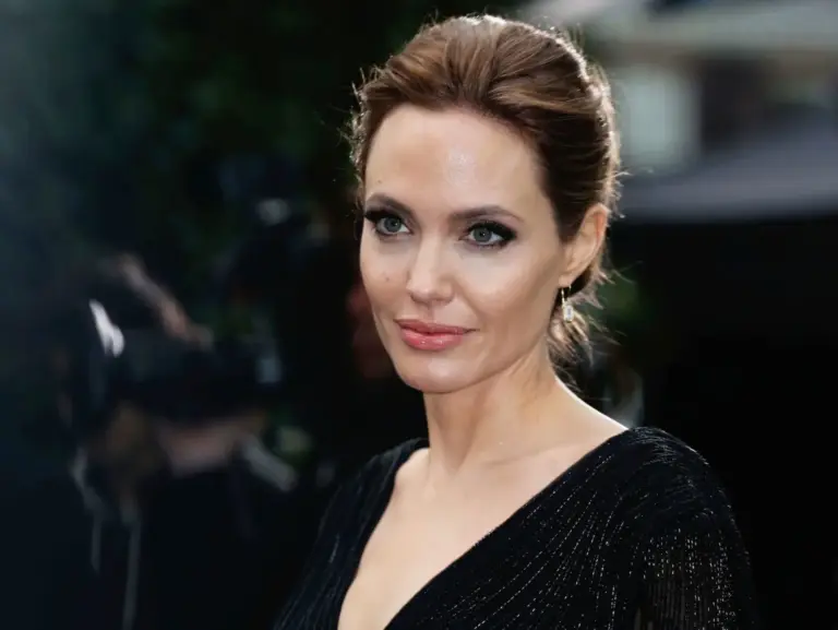 Brad Pitt y Angelina Jolie: un tercer hijo pide quitarse el apellido Pitt