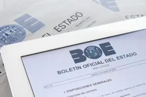 El BOE fija el tiempo máximo de espera al teléfono: estos son tus derechos como consumidor