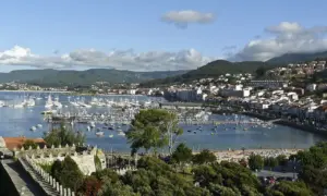 Baiona: la escapada de verano perfecta con playas, historia y marisco en las Rías Baixas