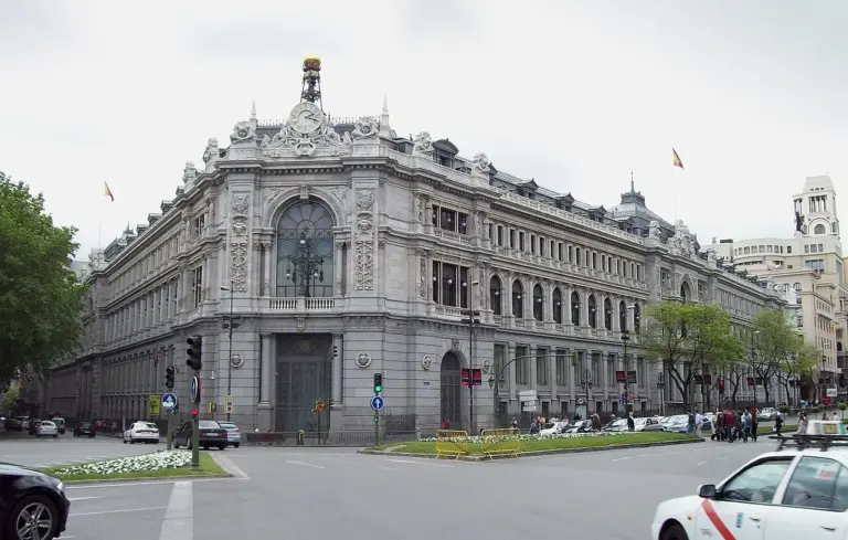 El Banco de España estudia nuevos límites a las hipotecas: cómo afectará a los compradores de vivienda