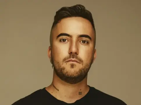Los duros cargos policiales que afronta el cantante Beret tras su inesperada detención en un hotel de Madrid Los duros cargos policiales que afronta el cantante Beret tras su inesperada detención en un hotel de Madrid