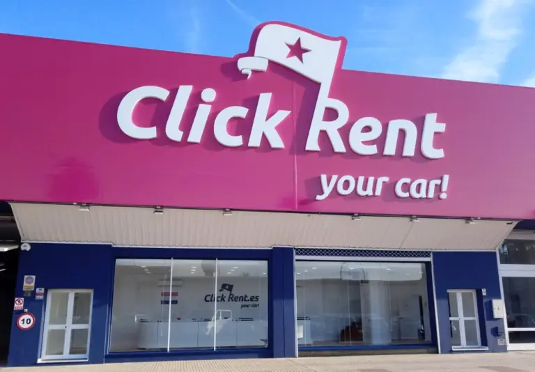 Facua denuncia a Click Rent por exigir fianzas de hasta 4.000 euros sin tarjeta de embarque