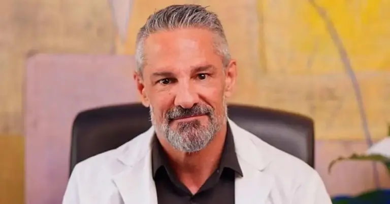 David Céspedes, experto en longevidad: toma una cucharada de crema de cacahuete antes de dormir y duerme del tirón