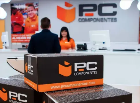 El accesorio definitivo para ver el Mundial está rebajado en PcComponentes por menos de 100 euros | Fuente: PcComponentes El accesorio definitivo para ver el Mundial está rebajado en PcComponentes por menos de 100 euros