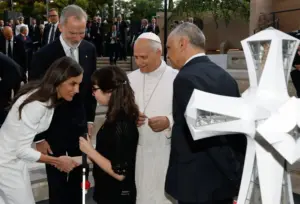 El gesto de la reina Letizia con una niña con discapacidad visual en la Sagrada Familia no pasó desapercibido