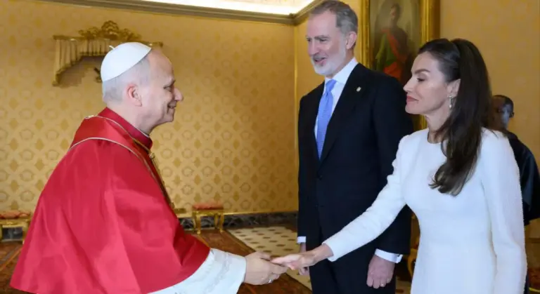 El papa León XIV le ha hecho una prohibición a Letizia: La estricta condición para su encuentro en Madrid
