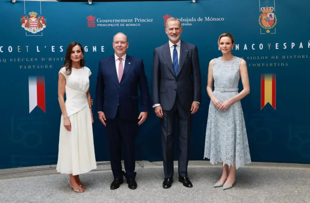 El romanticismo de Charlène junto a la reina Letizia en Madrid