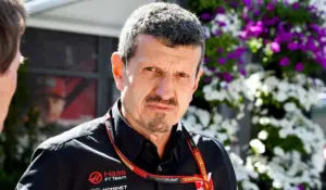 Guenther Steiner arremete contra Aston Martin: 'Esto no son estándares de F1'
