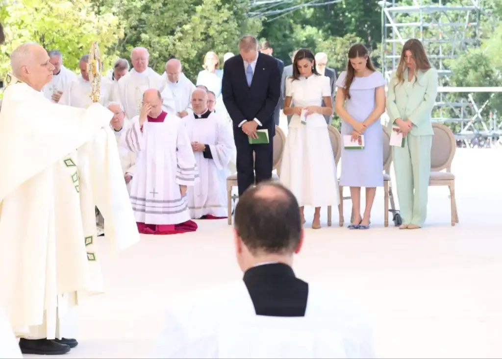 El polémico desplante protocolario que le han hecho a la reina Letizia frente al papa León XIV 1 La reina Letizia y la intensa agenda oficial del papa León XIV