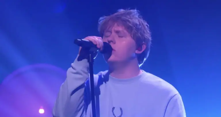 Lewis Capaldi confirma nuevo álbum en el TRNSMT Festival y habla de su salud mental