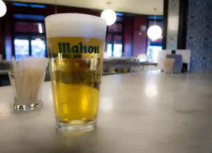 Mahou estrena su macroalmacén logístico de 69.000 m² y diversifica con nuevas marcas