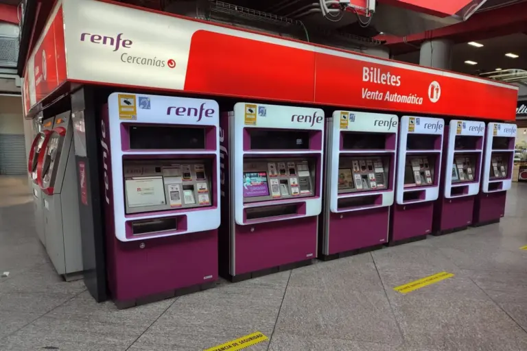 Renfe gasta 164 millones en un sistema de venta de billetes que no deja comprar por la noche