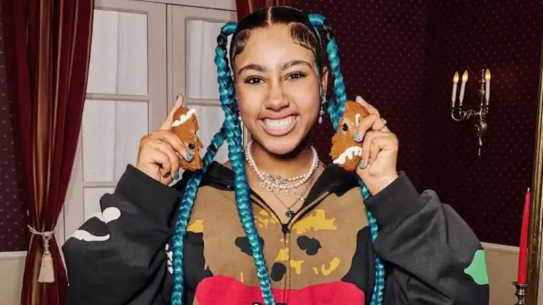 North West, de 13 años, incendia París con sus nuevos piercings en la cara y las manos