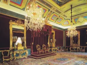 Patrimonio Nacional abre ocho becas de postgrado 2026 para formarse en el Palacio Real