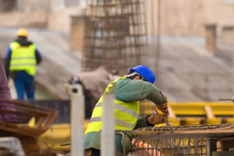 Expertos advierten de que la reforma de la prevención laboral puede alterar el modelo que da cobertura a la mayoría de las empresas españolas