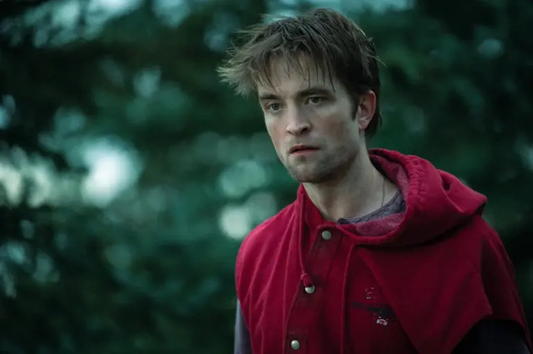 Robert Pattinson responde a las críticas sobre su cuerpo en 'The Batman' y enciende las redes
