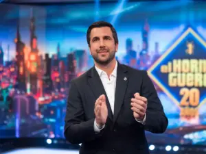 Una camiseta con el 9 y un nombre nórdico: Riquelme desvela en 'El Hormiguero' su fichaje para el Real Madrid y Florentino contraataca