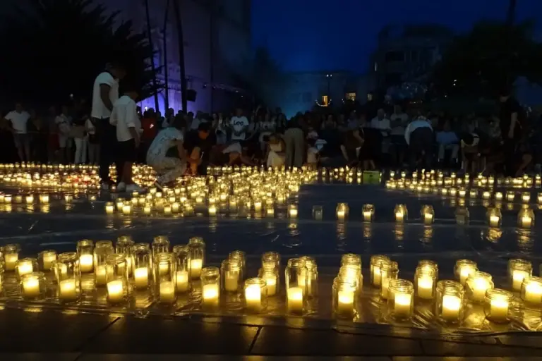 10º aniversario de Utiel a la luz de las velas: 30.000 velas, música y planes gratis