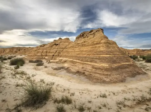 El misterioso fenómeno detectado bajo la corteza de la Tierra que está alterando el campo magnético del planeta El misterioso fenómeno detectado bajo la corteza de la Tierra que está alterando el campo magnético del planeta