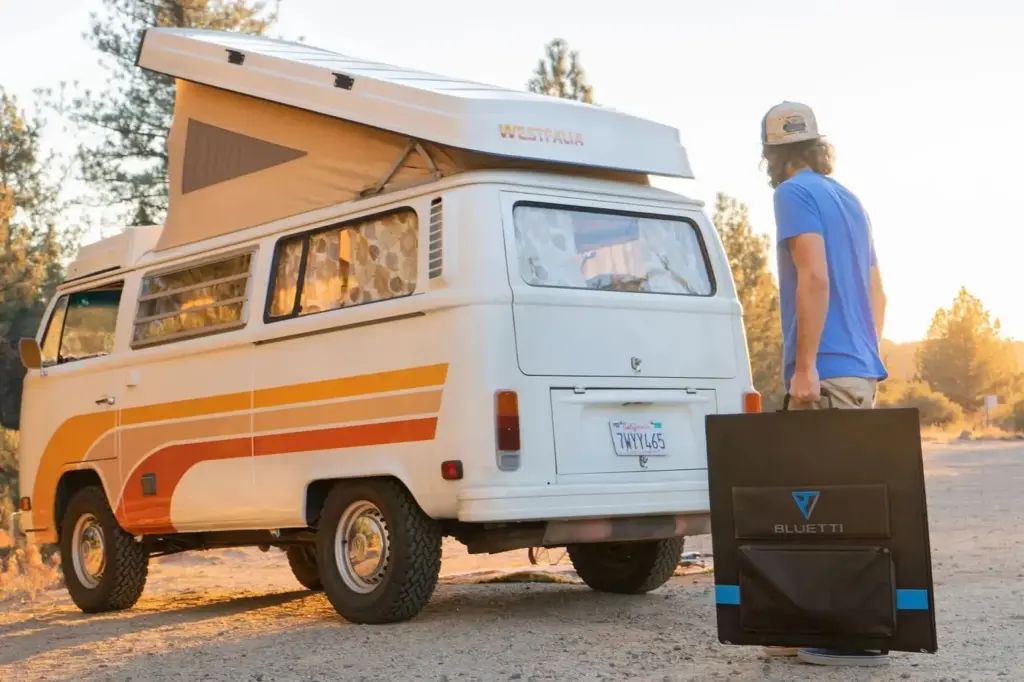 Bluetti PV350: un panel solar portátil de 350W pensado para la máxima autonomía energética 1 Viaje en camper con Bluetti