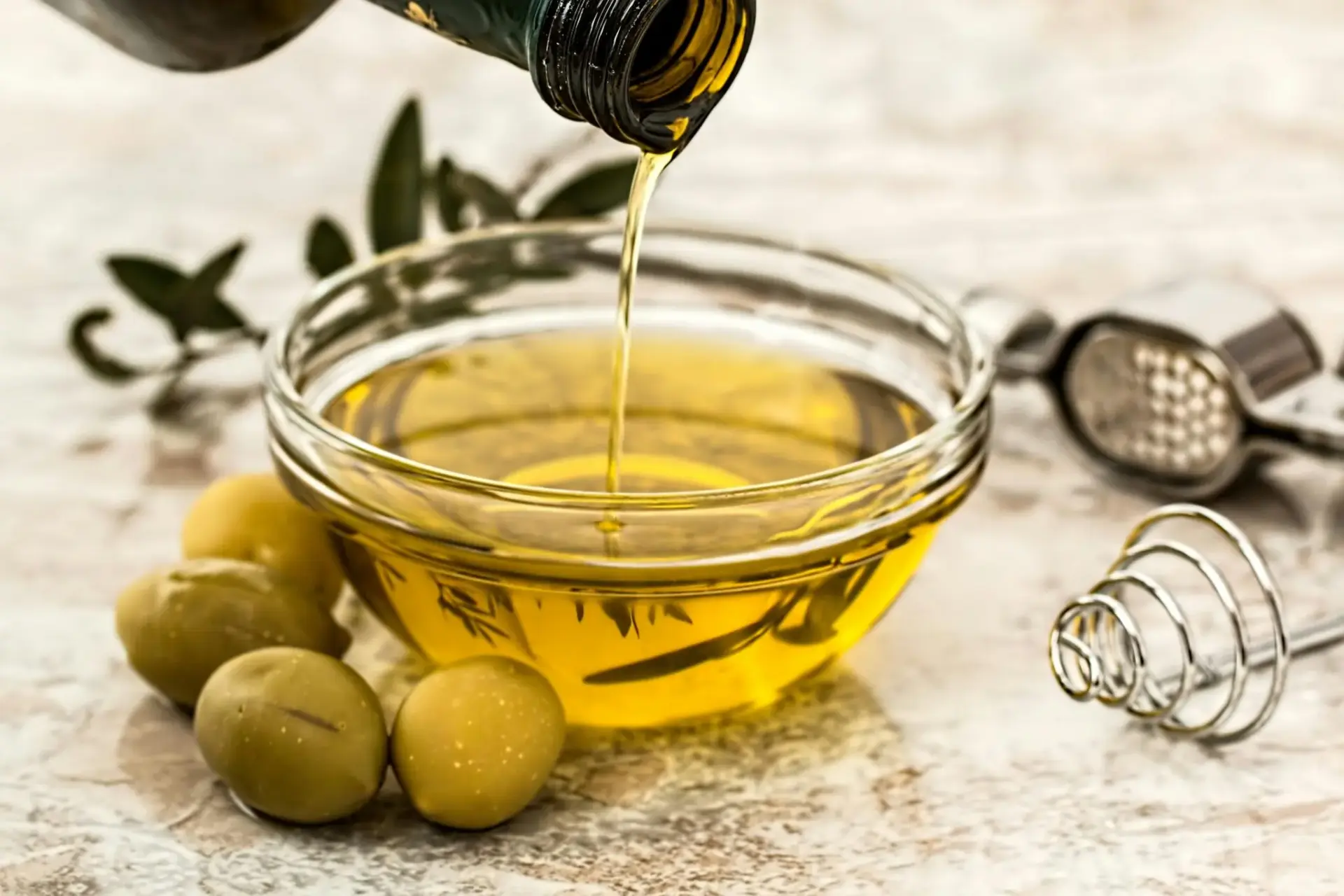 Esto es lo que le pasa a tus arterias si tomas una cucharada de aceite de oliva en ayunas todos los días, según la ciencia Esto es lo que le pasa a tus arterias si tomas una cucharada de aceite de oliva en ayunas todos los días, según la ciencia