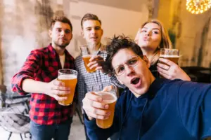 AhaCreator: la startup que con IA promete cambiar el trabajo de los influencers, según Forbes