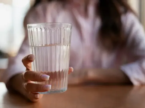 beber-agua-perjudicial